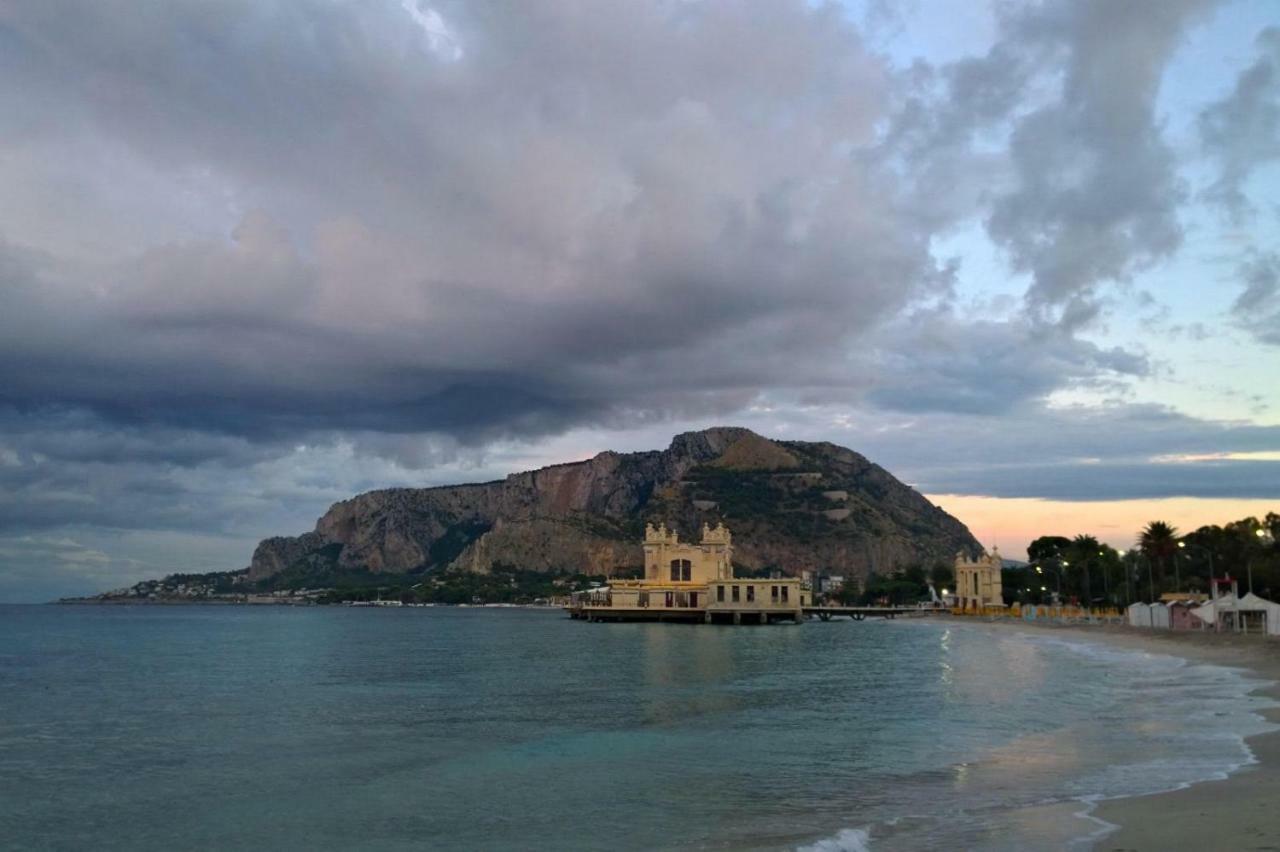 Monolocale I Delfini Lägenhet Mondello Exteriör bild